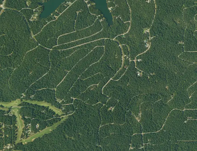 Foto aérea de la zona 2 de terrenos en venta en Cherokee Village, Arkansas
